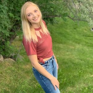 Meet your Posher, Laci